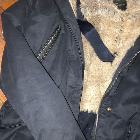 ✨HP✨Zara Navy Fur Lined Parka with Detachable Hood✨ - Picture 8 of 11